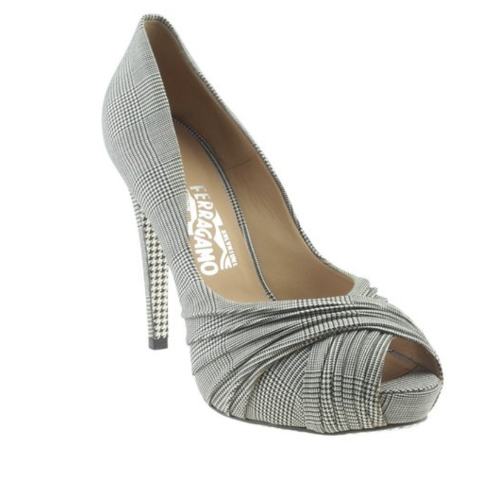 Ferragamo Carsa Pumps